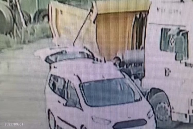 Kayseri'de tırdan mazot hırsızlığı kameraya yansıdı