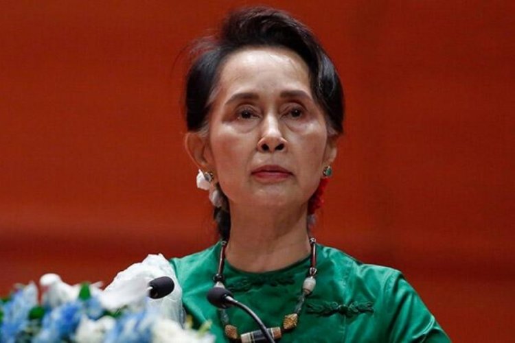Myanmar'ın devrik lideri Suu Kyi'ye 3 yıl hapis