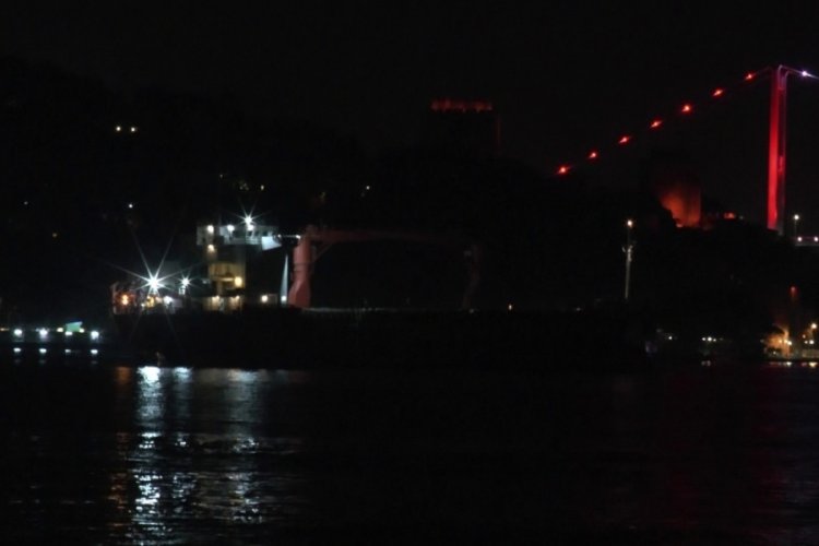İstanbul Boğazı gemi trafiğine a&ccedil;ıldı