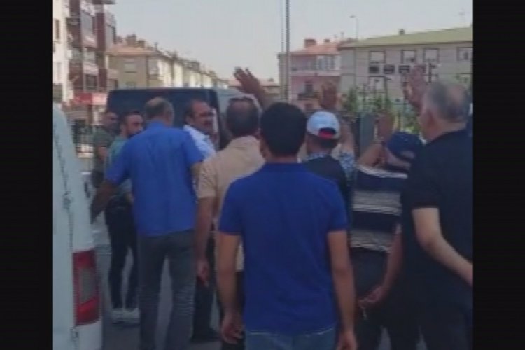 H&uuml;seyin Akay'a hakaret eden Vedat Ali &Ouml;zışık adliyeye sevk edildi