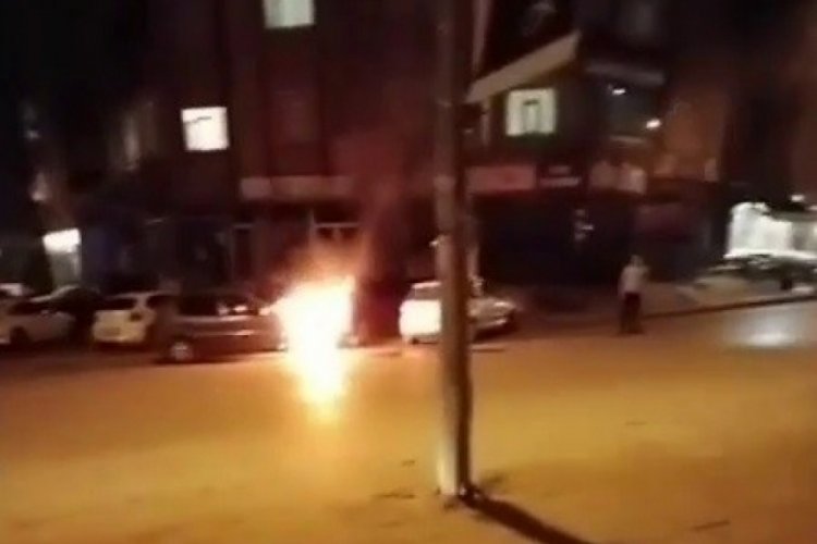 Erzurum'da seyir halindeki ara&ccedil; bir anda alev topuna d&ouml;nd&uuml;