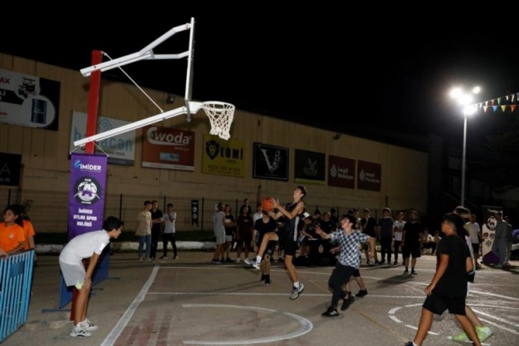 İneg&ouml;l'de "Refik G&uuml;r Sokak Basketbolu Turnuvası" başladı