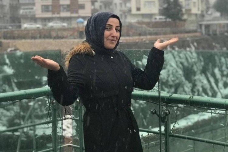 Bursa'da eski eşi tarafından &ouml;ld&uuml;r&uuml;len kadın &Ccedil;orum'da toprağa verildi