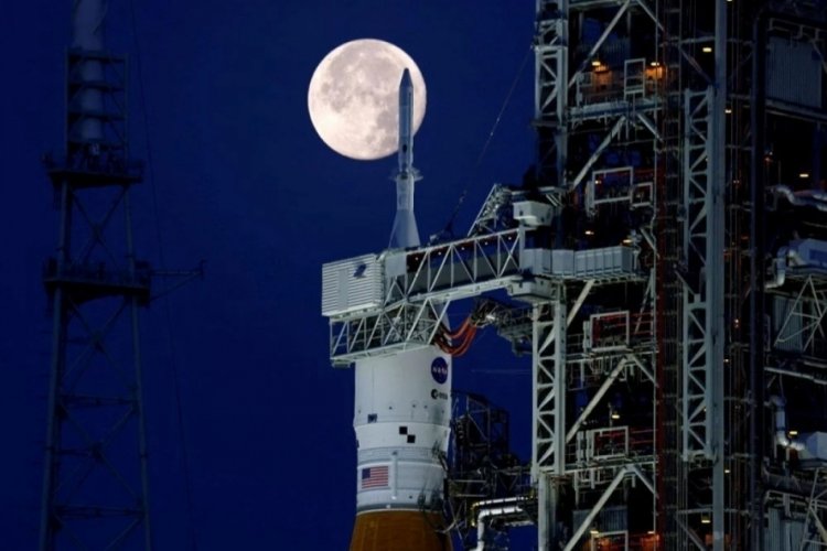 NASA'nın Artemis 1 g&ouml;revi yakıt sızıntısı nedeniyle yeniden ertelendi