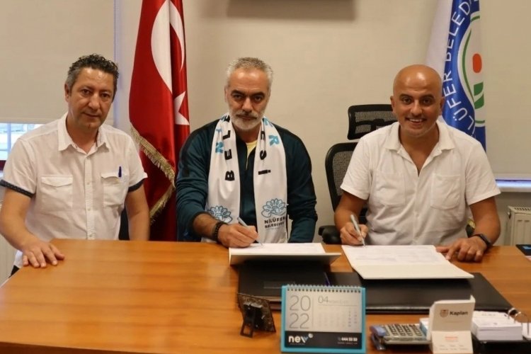 Nil&uuml;fer Belediyespor hentbol takımı Hakan G&uuml;nal'a emanet