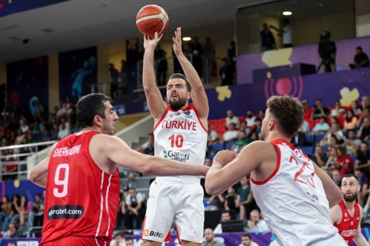 A Milli Erkek Basketbol Takımı G&uuml;rcistan'a yenildi