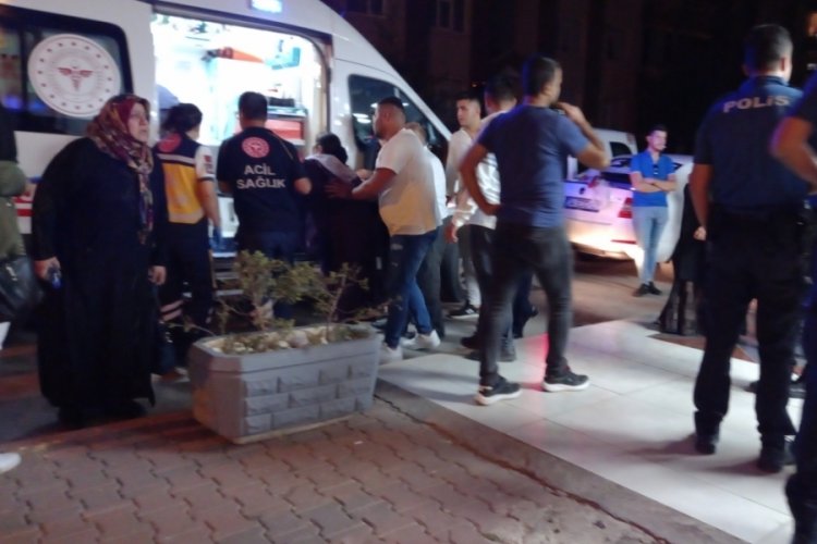 Konya'da d&uuml;ğ&uuml;nde "Neden ilk bizim şarkımızı &ccedil;almadın?" tartışması olaylı bitti