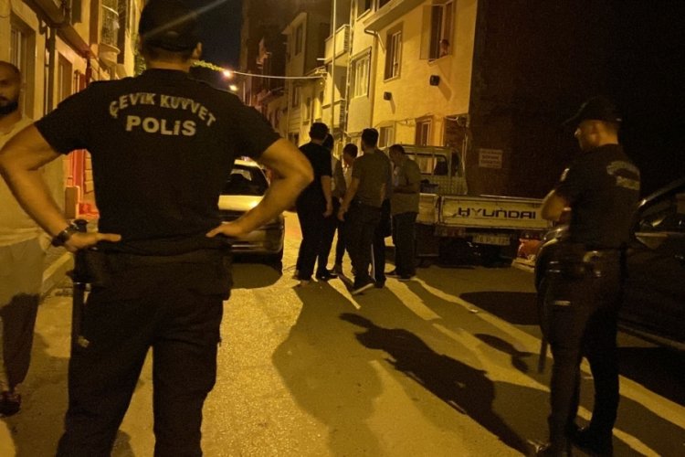 Bursa'da polise saldırı: 10 g&ouml;zaltı