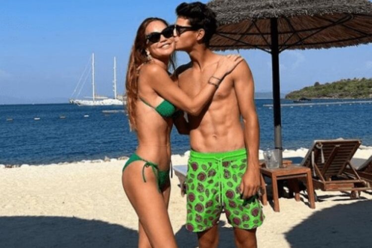 Ebru Şallı ve oğlu sosyal medyayı salladı
