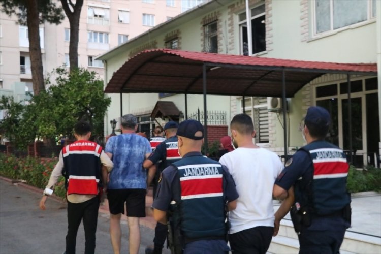 İzmir'de 3 FET&Ouml; ş&uuml;phelisi yakalandı
