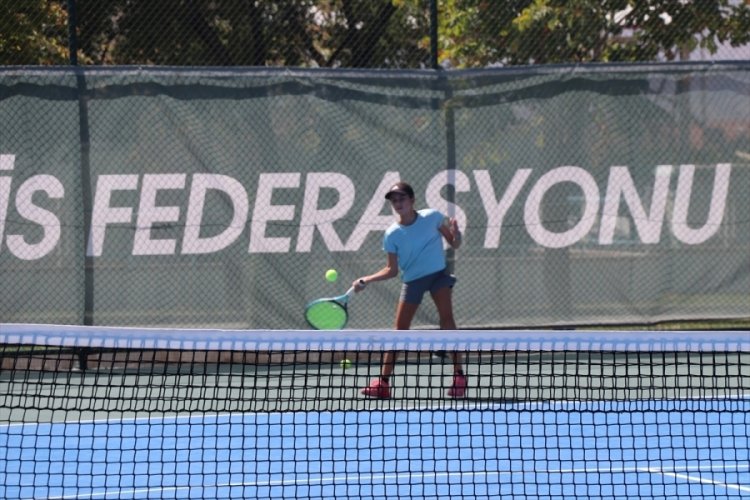 Uluslararası Erzincan Ergan Cup Tenis Turnuvası 64 sporcunun katılımıyla başladı