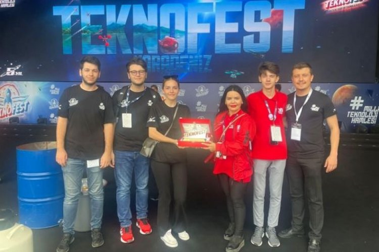 İneg&ouml;l, Teknofest'te Turizm Teknolojileri Lise Kategorisinde 1'inci oldu
