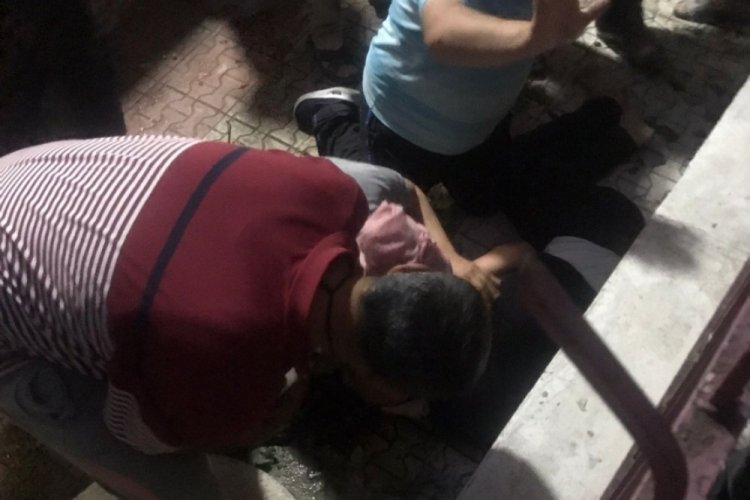 Tartıştığı komşusunu balkondan aşağı attı