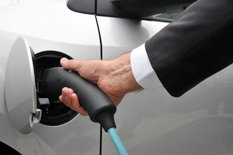 Y&ouml;netmelikte değişiklik: Artık elektrikli ara&ccedil;lar...