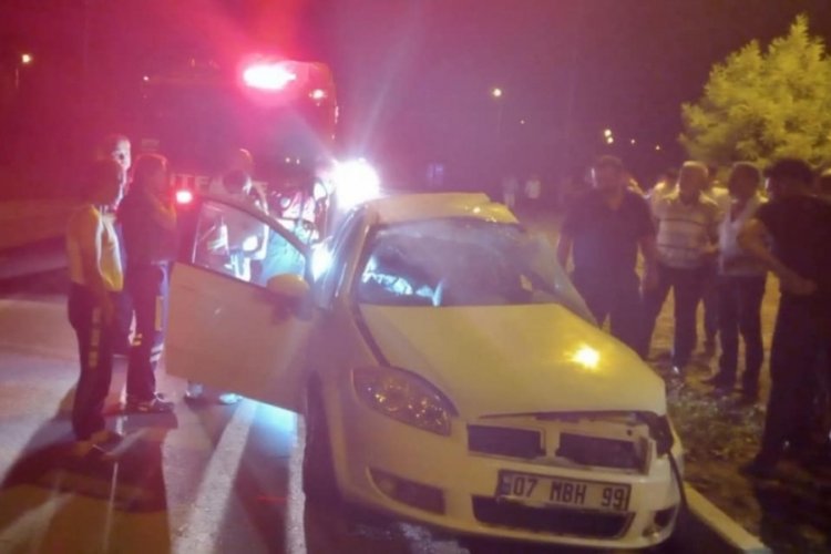 Denizli'de tır ile otomobil &ccedil;arpıştı: &Ouml;l&uuml; ve yaralılar var