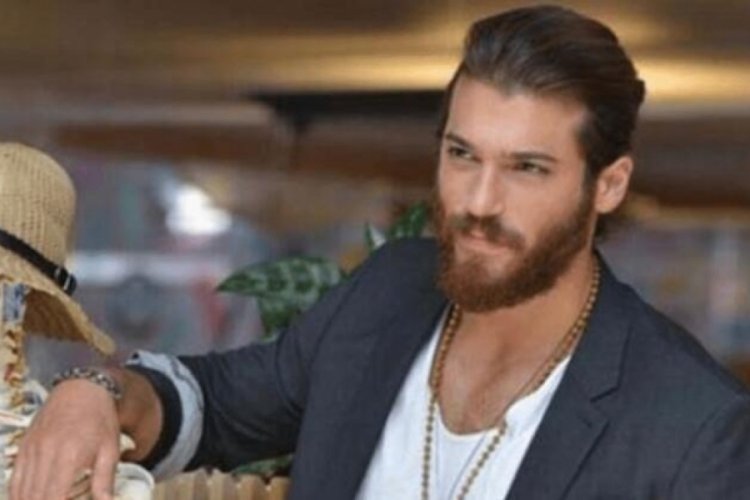 Can Yaman Venedik'te &ouml;d&uuml;l aldı