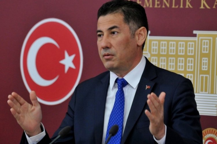 MHP eski Milletvekili&nbsp;Sinan Oğan, Cumhurbaşkanı adaylığını sosyal medyadan duyurdu