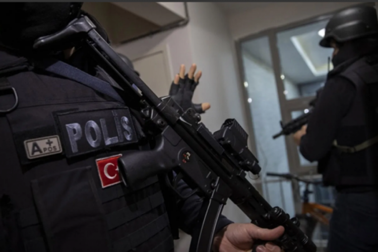 DEAŞ operasyonu: 3 kişi g&ouml;zaltına alındı