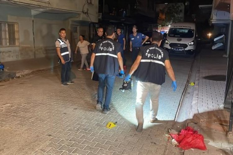17 yaşındaki kıza sa&ccedil;ma isabet etti