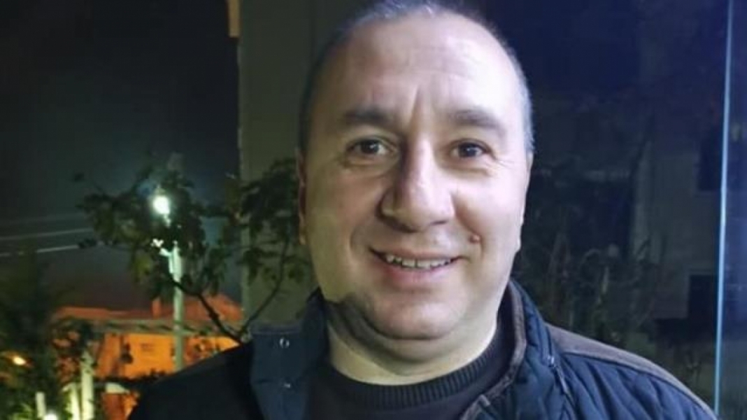 Rahatsızlanınca arabasıyla hastaneye giden adam beyin kanaması ge&ccedil;irdi