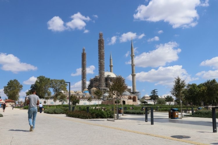 Selimiye Camisi'nin eksik &ccedil;inileri yenileri &uuml;retilerek tamamlanacak