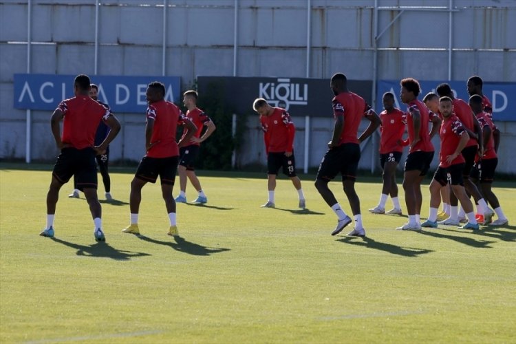 Sivasspor, Slavia Prag ma&ccedil;ı hazırlıklarını tamamladı