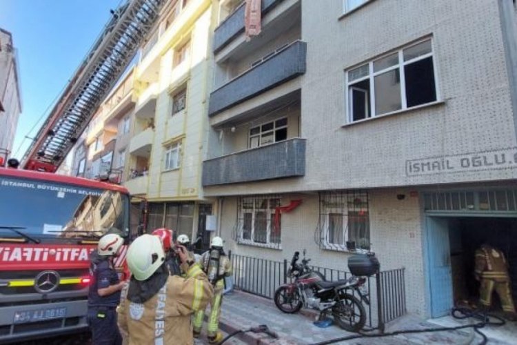 Yanan binada mahsur kalan 6 kişi kurtarıldı