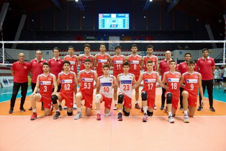 20 Yaş Altı Balkan Voleybol Şampiyonası galibiyetle başladı