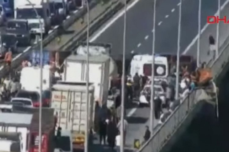 TEM yolu trafiğe kapatan kaza
