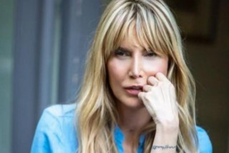 Elif D&uuml;r&uuml;st: Aşkı artık gen&ccedil;lere bıraktım