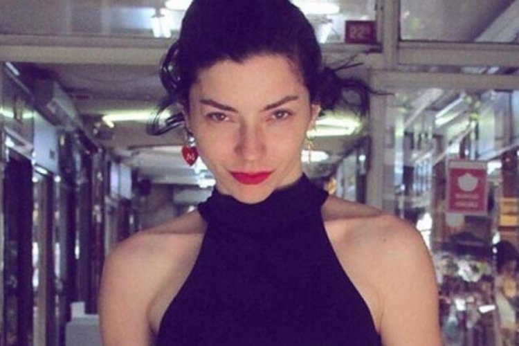 Merve Boluğur'un a&ccedil;ıklaması nişanlısını utandırdı