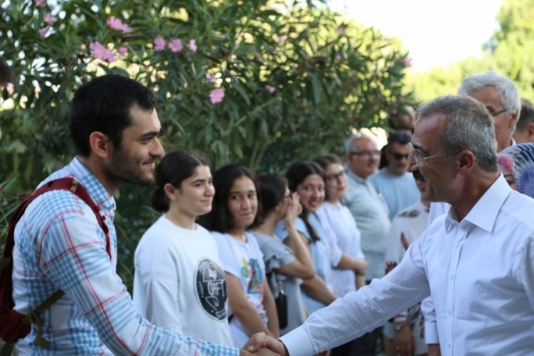 Millet partisi'ne 23 yaşında parti sözcüsü Siyaset Haberleri
