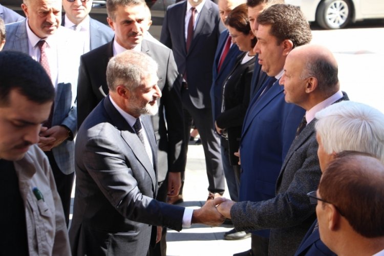 Esnaf, Bakan Nebati'den 5 liralık madeni para ve &Ouml;TV'siz taksi istedi