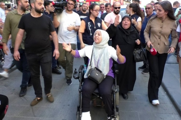 Meral Akşener, engelli kız ve annesinden tepki aldı