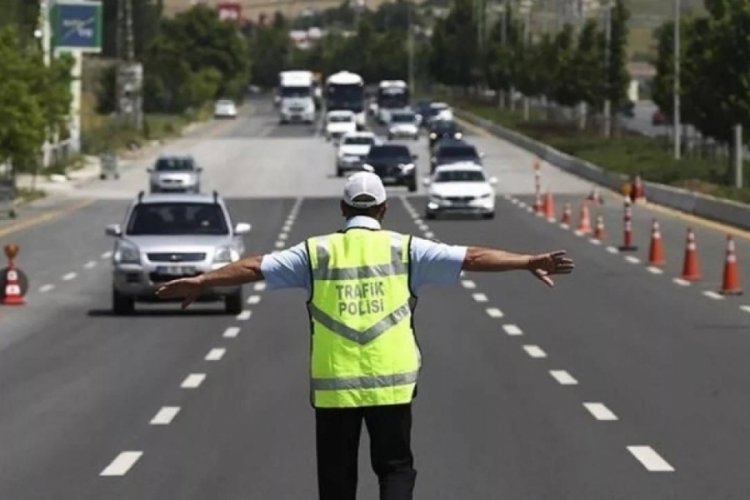 İzmir'de yarın bazı yollar trafiğe kapatılacak