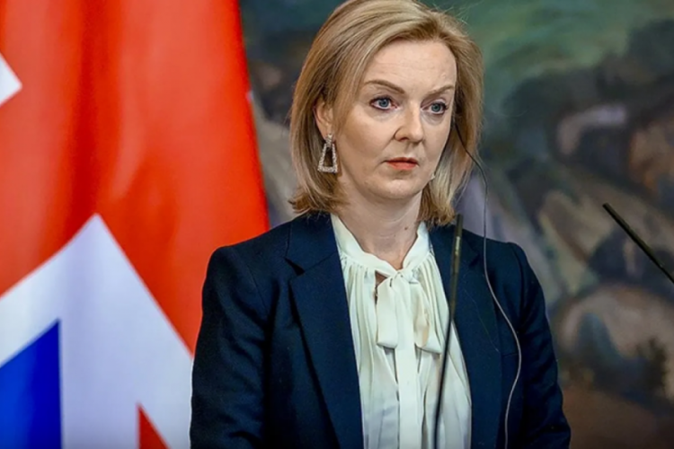 Truss: Yeni y&ouml;neticimiz Kral 3. Charles, ona sadakatimizi sunacağız