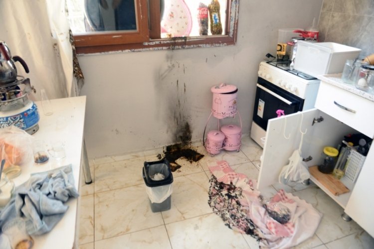 Adana'da ayrılmak isteyen sevgilisini darp edip, evi ateşe verdi