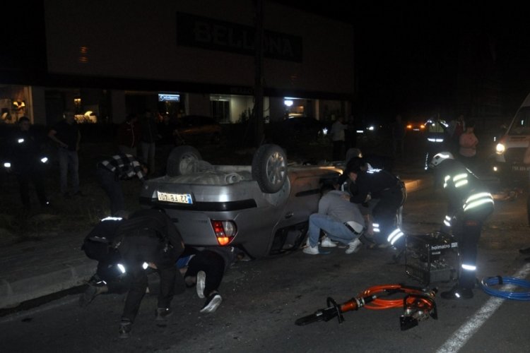 Tekirdağ'da kontrolden &ccedil;ıkan otomobil takla attı: 6 yaralı