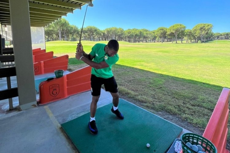 Frutti Extra Bursaspor'un takım kaptanları golf oynadı