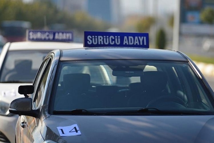 'B sınıfı' ehliyet alacaklar i&ccedil;in &ccedil;arpıcı fiyat iddiası