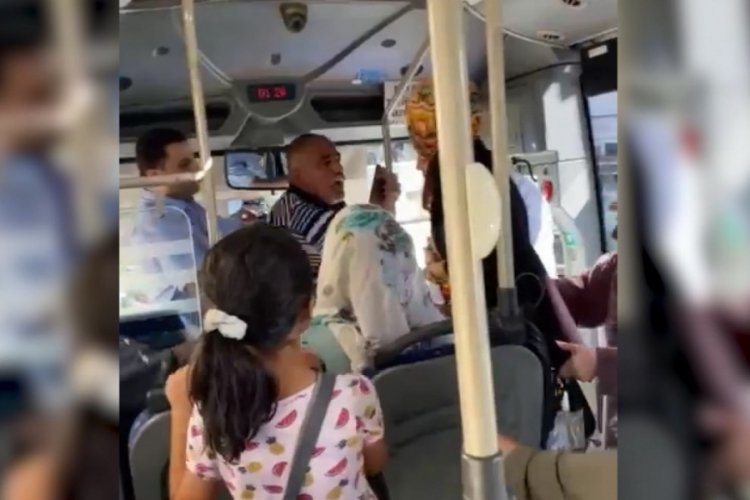Şanlıurfa'da bir otob&uuml;ste '&uuml;cretsiz kart' tartışması