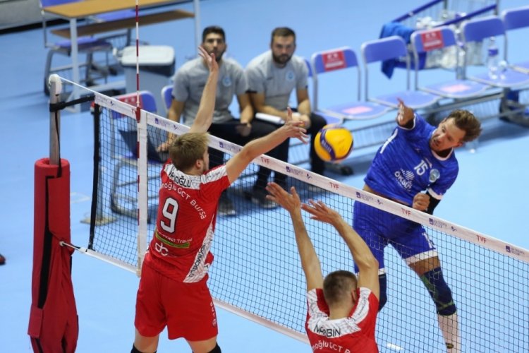 TSYD Voleybol Turnuvası'nda ilk g&uuml;n tamamlandı