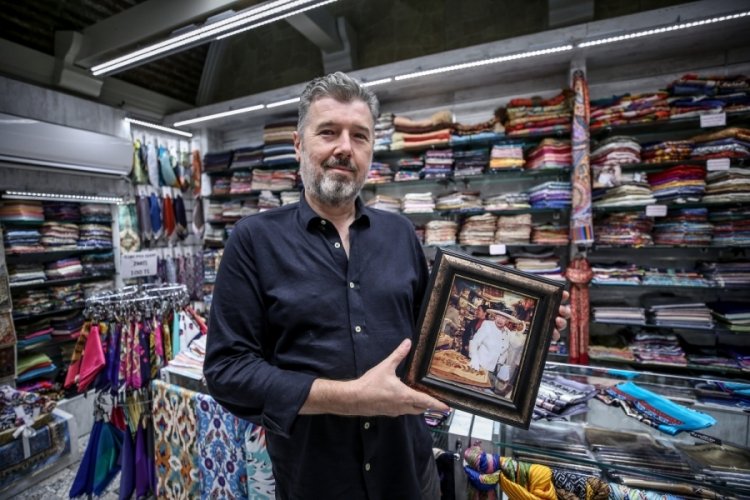 Bursa'da esnaf, Krali&ccedil;e 2. Elizabeth'in ziyaretini anılarda yaşatıyor