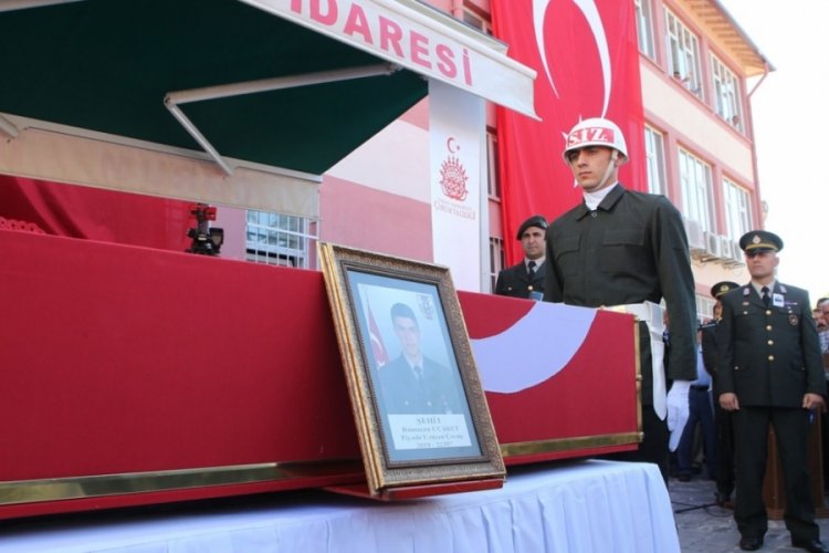 Zeytin Dalı şehidi son yolculuğuna uğurlandı