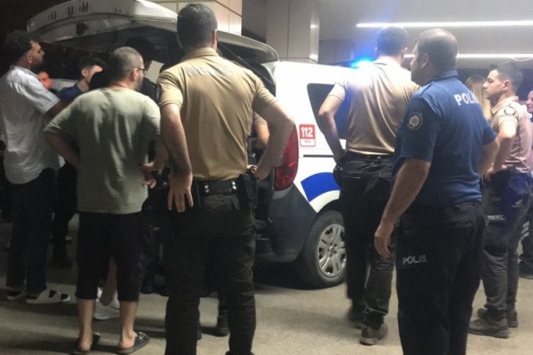 Kocaeli'nde alkoll&uuml; s&uuml;r&uuml;c&uuml; polise g&uuml;&ccedil;l&uuml;k &ccedil;ıkardı