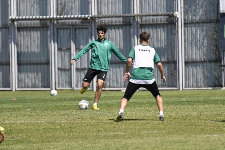 Bursaspor, &Ccedil;orum FK ma&ccedil;ı hazırlıklarına başladı