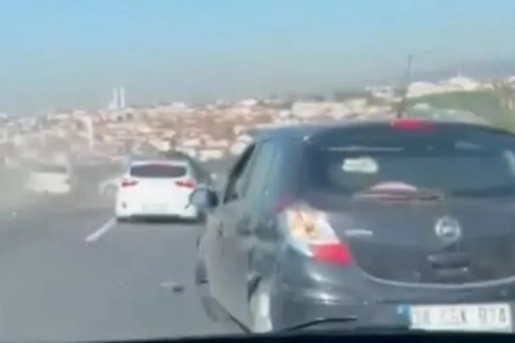 TEM'de 6 ara&ccedil;lı zincirleme kaza meydana geldi
