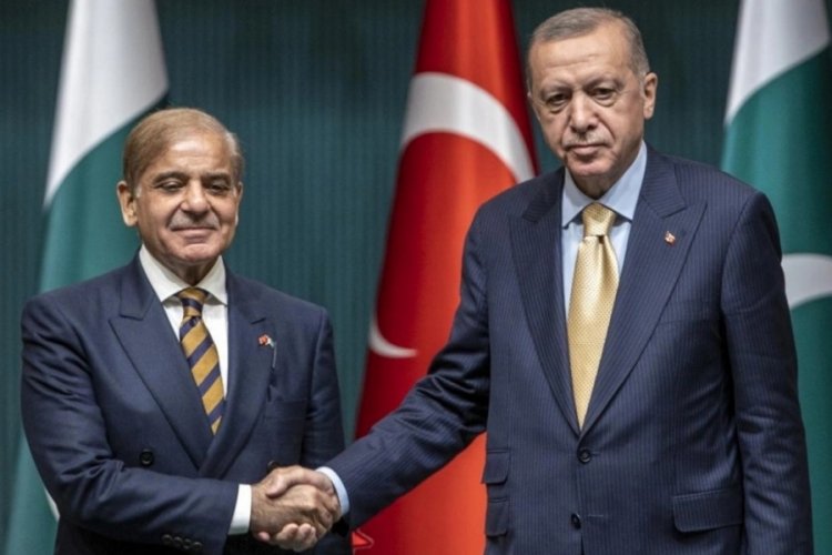 Cumhurbaşkanı Erdoğan, Pakistan Başkanı ile g&ouml;r&uuml;şt&uuml;