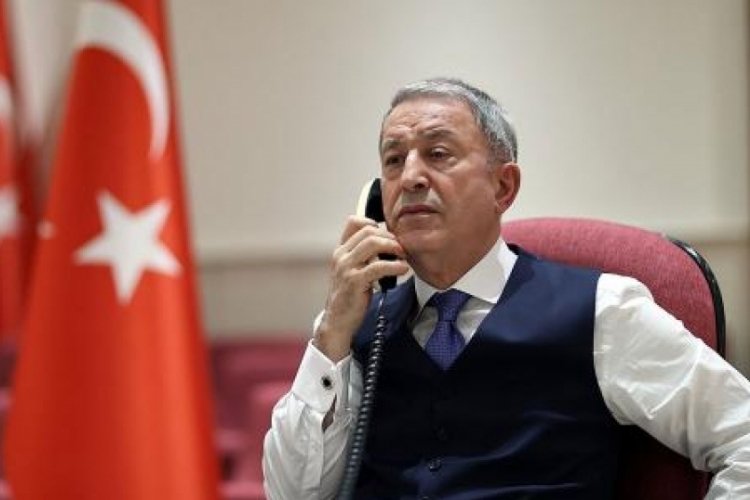 Bakan Akar, Ukraynalı bakanlar ile telefonda g&ouml;r&uuml;şt&uuml;