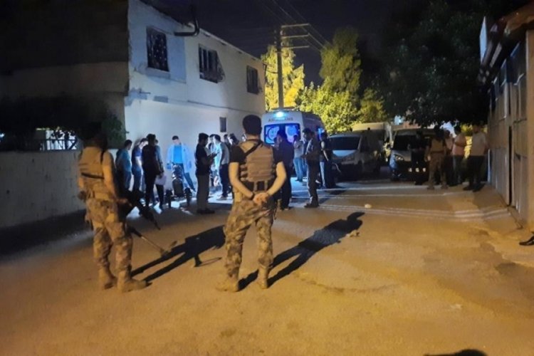 D&uuml;şman aileler birbirine kurşun yağdırdı: 2 &ouml;l&uuml;, 3 yaralı